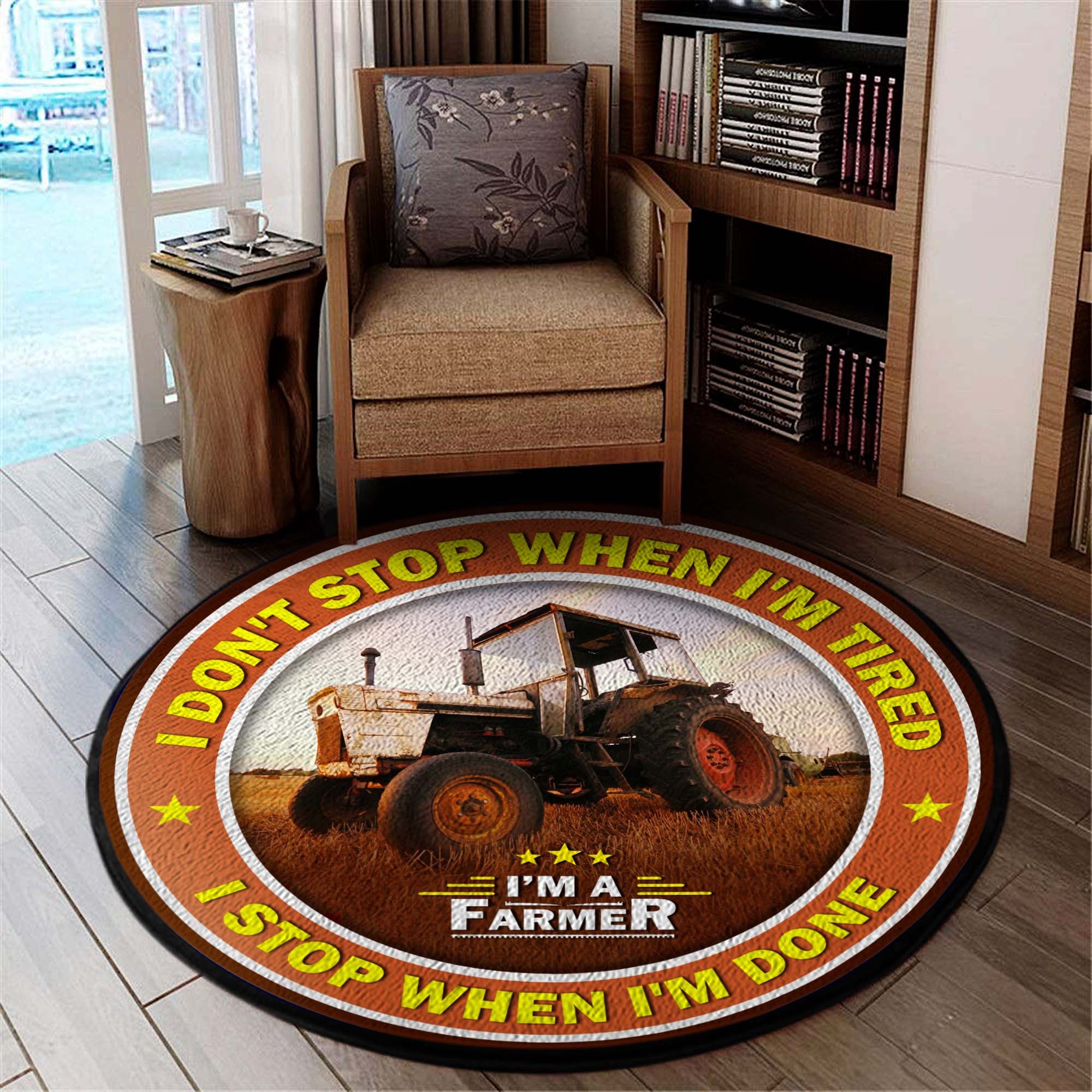 Beautiful 40-Year-Old Tractor Round Mat 06372