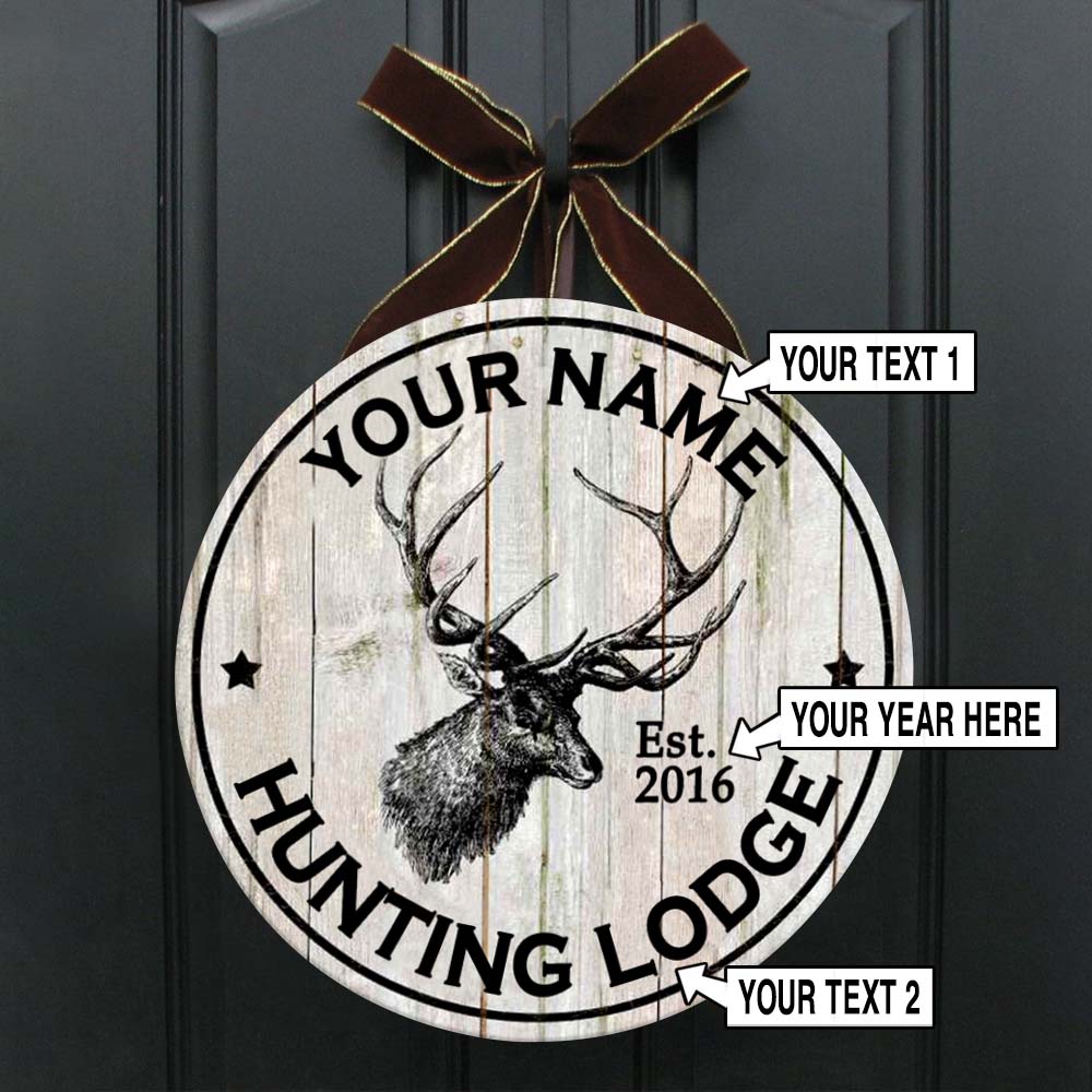 Personalized Hunting Lodge Round Wooden 07273